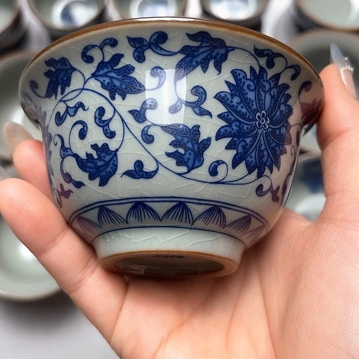 青花缠枝莲压手杯