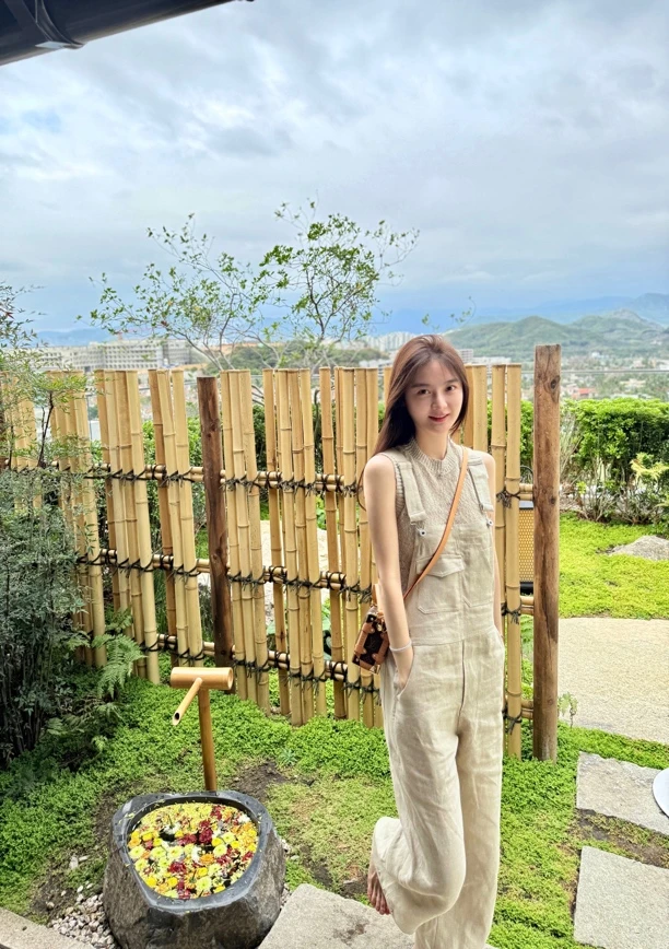 Tsuen荃壹 “乌托邦序曲”25新款亚麻休闲减龄背带裤 裤脚口可调节