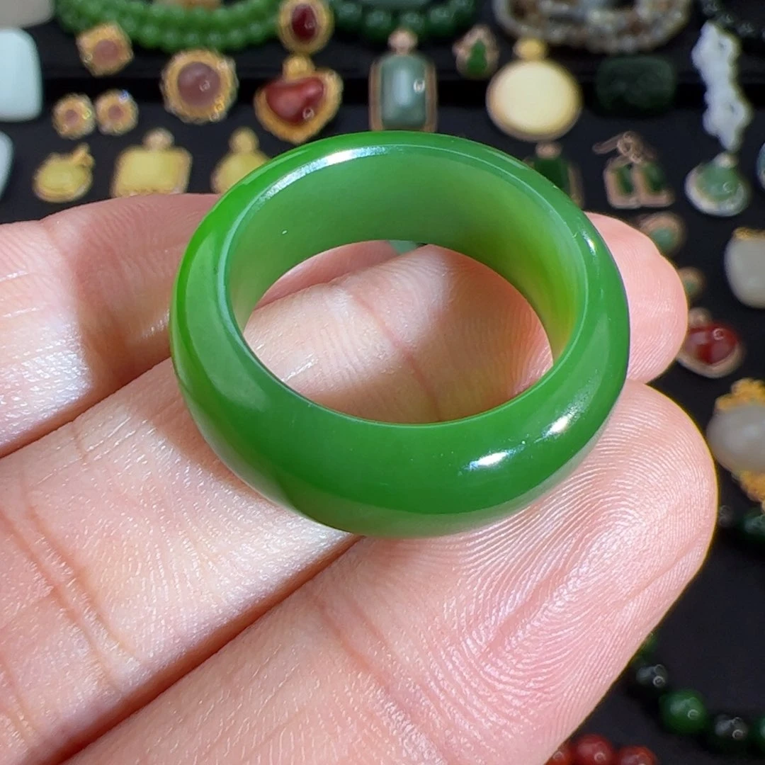 和田玉（碧玉）辣绿戒圈（18直径）未镶嵌