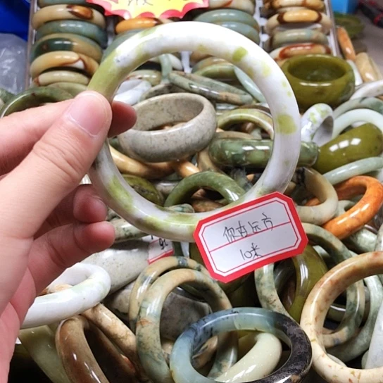 未镶嵌蛇纹石玉手镯你**方