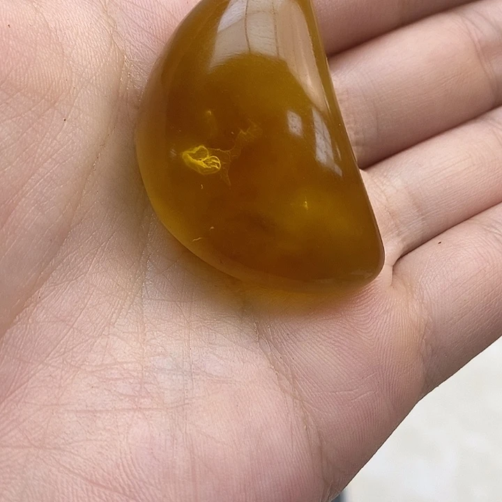 沁***怡定制琥珀蜜蜡吊坠