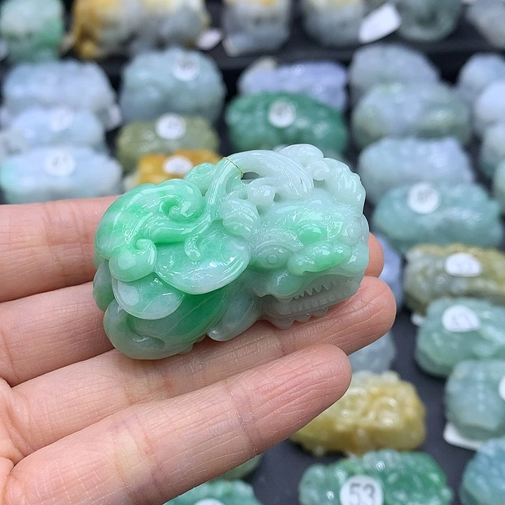 惠***风翡翠未镶嵌颈饰天然缅甸A货翡翠貔貅吊坠