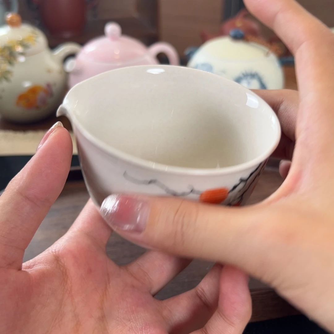 茶具等产品的生产和销售为一体而