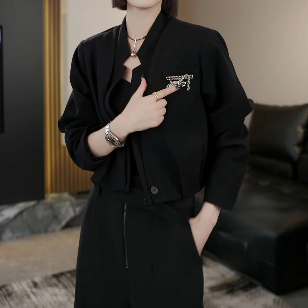 韩系时尚宽松通勤风西装女2025秋季新款气质设计款V领正肩短外套