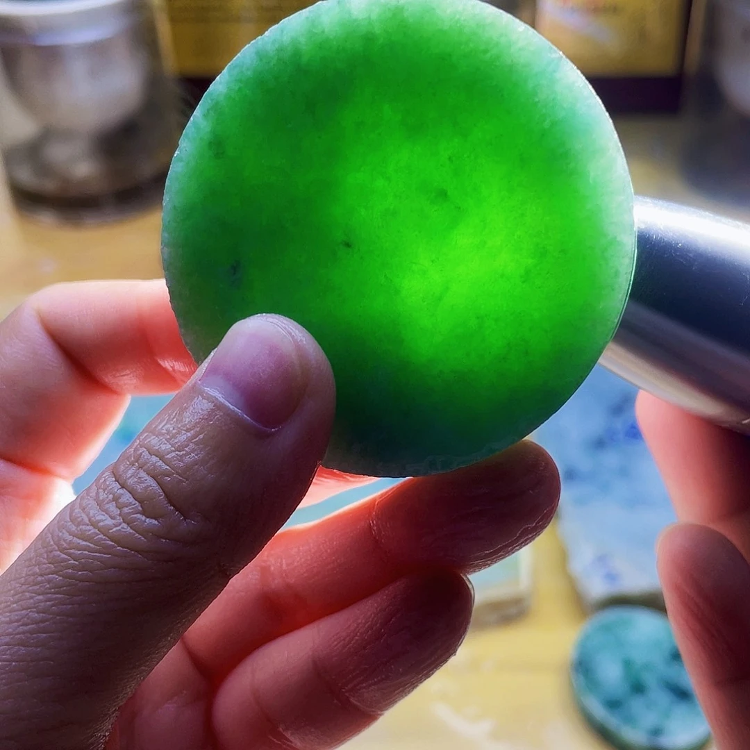 翡翠未镶嵌颈饰毛料35