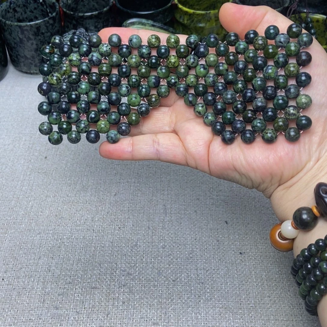 蛇纹石玉眼罩未镶嵌偶有瑕珠