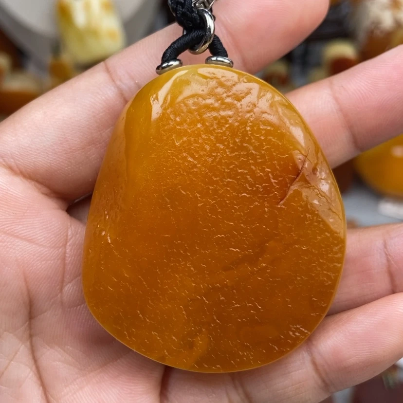 【闪购商品】琥珀颈饰未镶嵌
