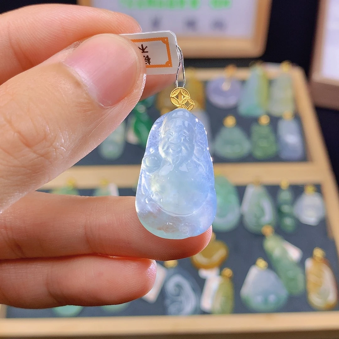 翡翠18K金镶嵌颈饰翡翠