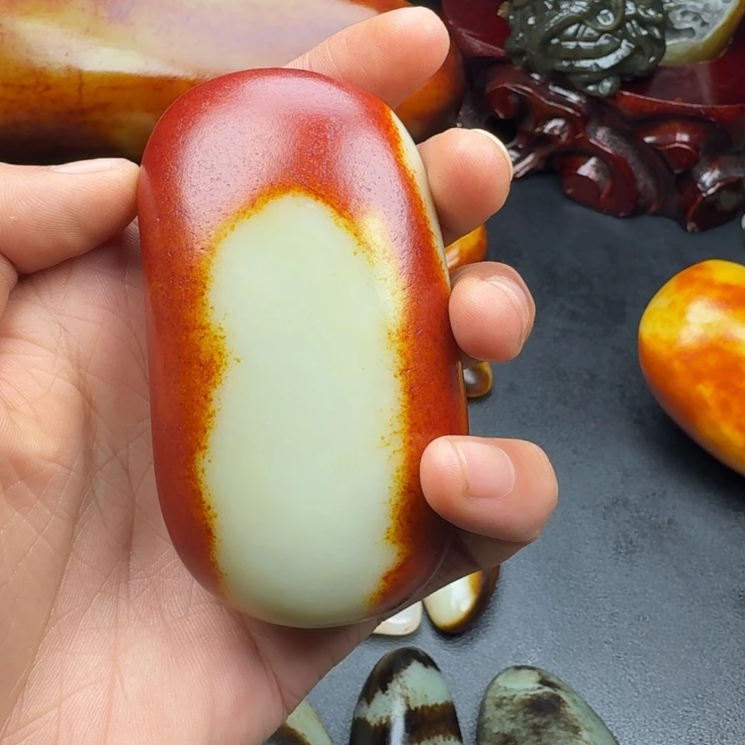 无***剑和田玉未镶嵌颈饰