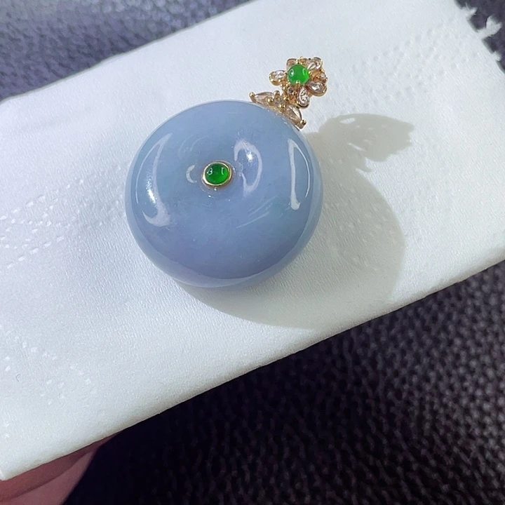 翡翠颈饰18K金镶嵌翡翠