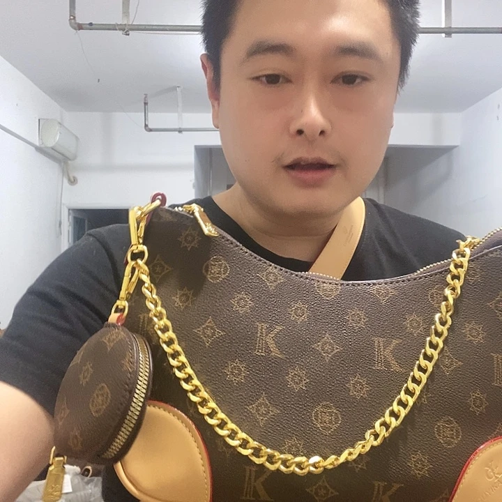 鳄鱼皮（革）犏牛皮（革）