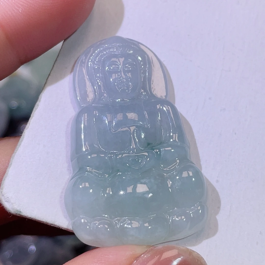 翡翠未镶嵌颈饰观音