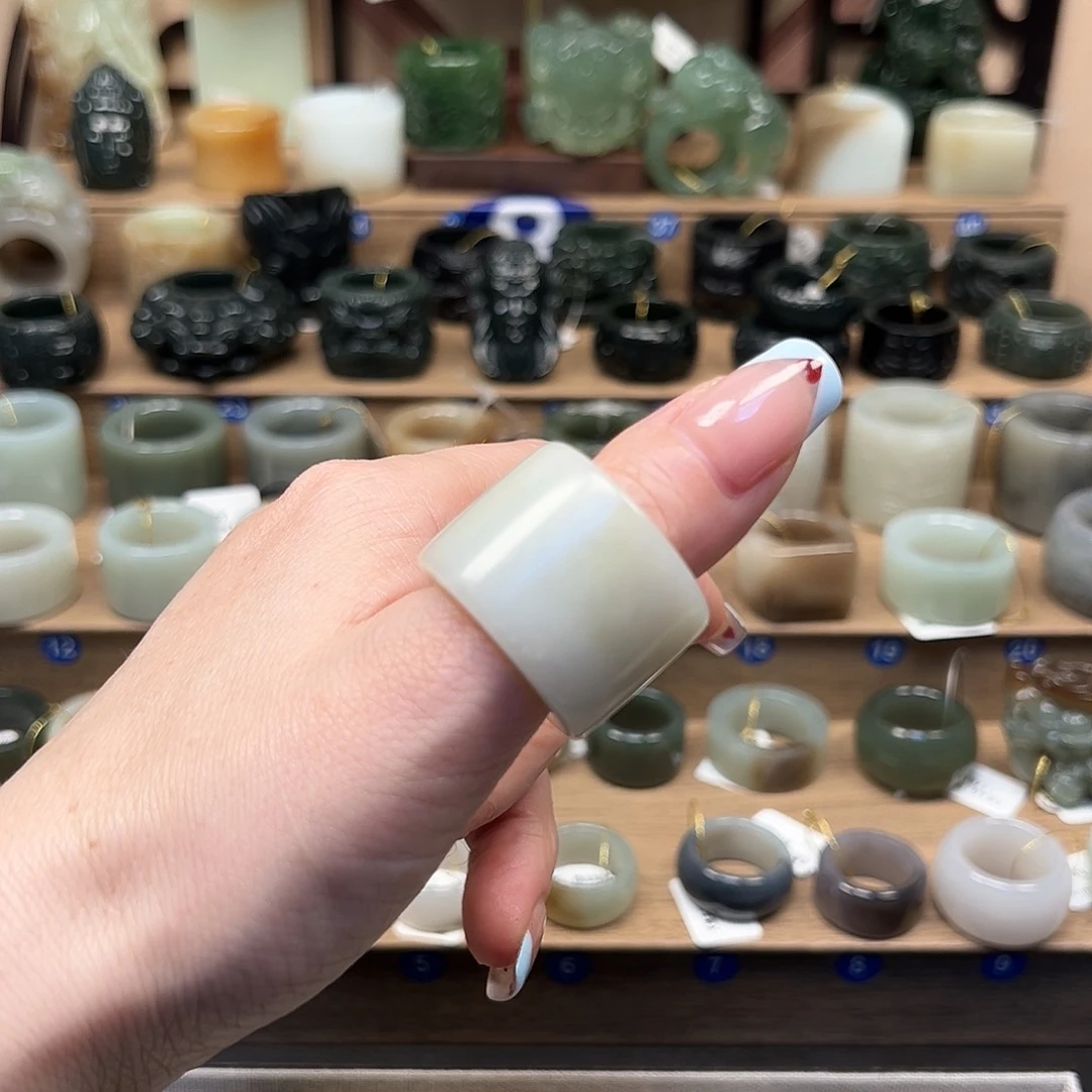 蛇纹石玉未镶嵌戒指19内径20号
