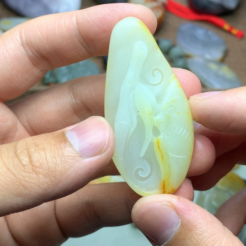 【闪购商品】颈饰未镶嵌和田玉