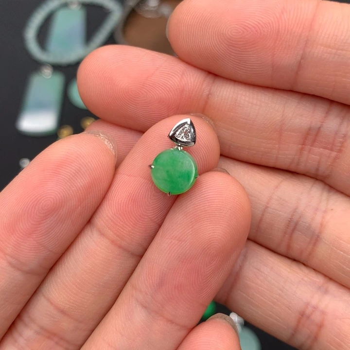 翡翠18K金镶嵌吊坠(不含链)