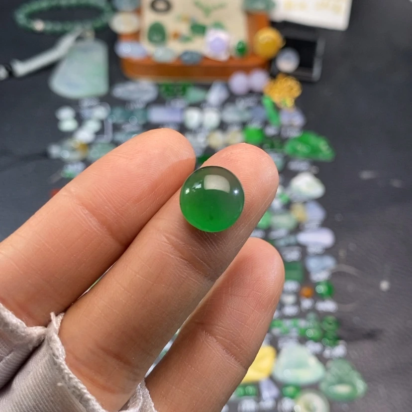 【闪购商品】翡翠挂件未镶嵌蛋