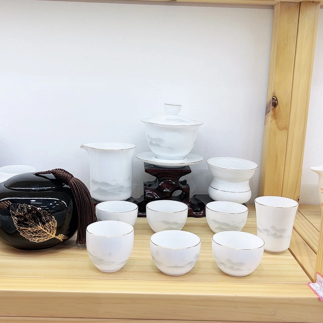 小冰套装不带盒龙蛋杯型一套，两个黑色茶叶罐