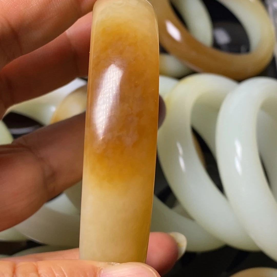 陈***皮和田玉（糖玉）未镶嵌手镯