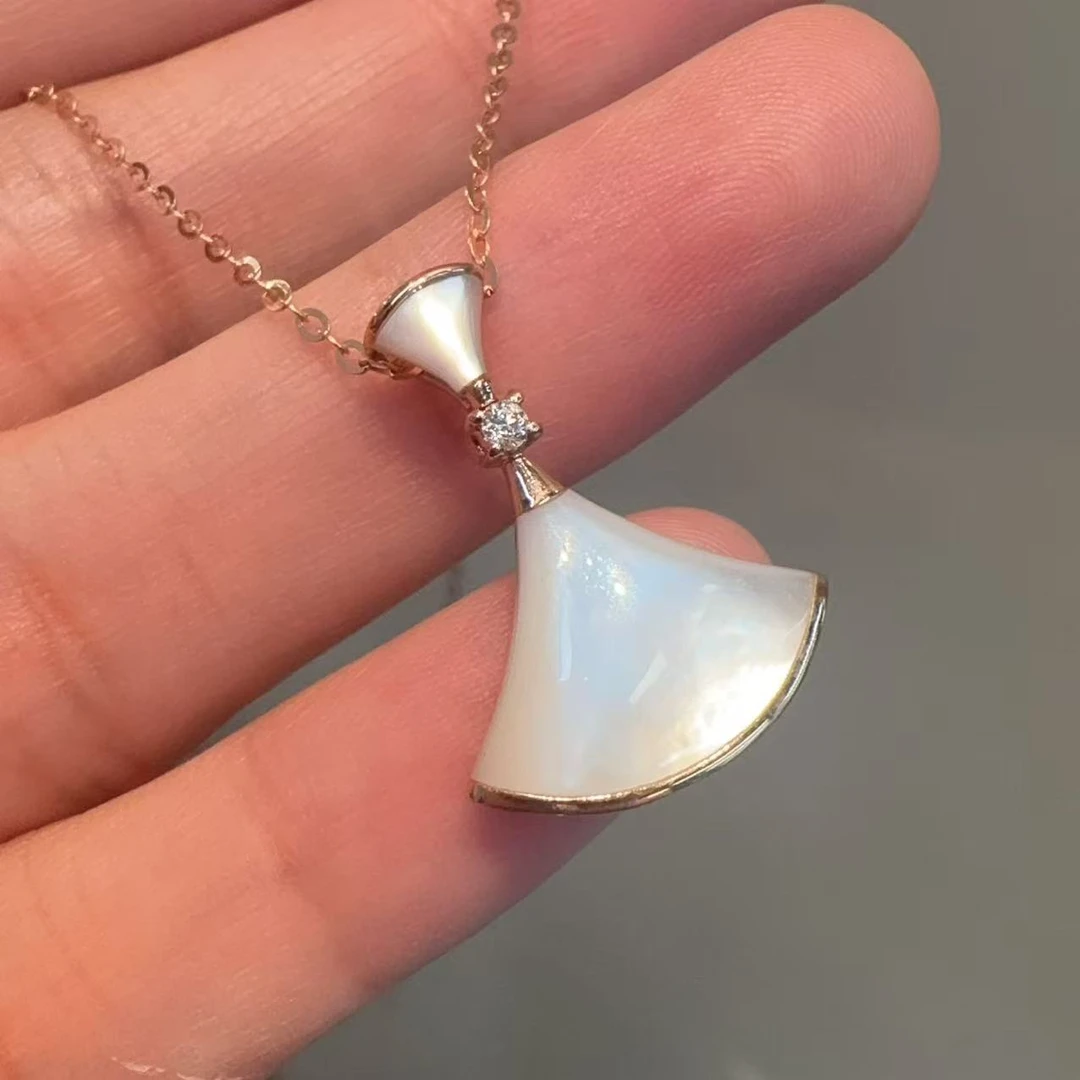 【小晗专属】18k金白大裙子钻石项链 多样性发一 时尚百搭