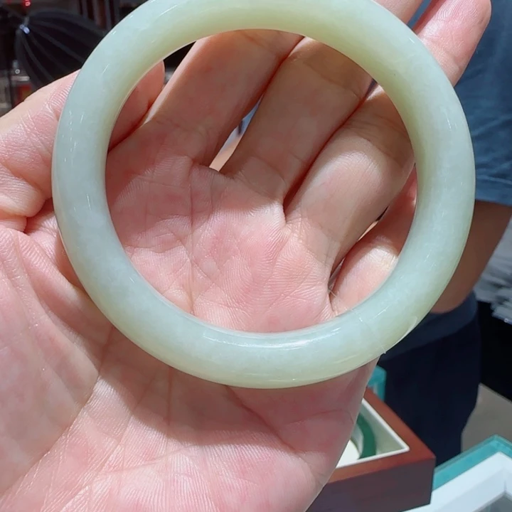 未镶嵌手镯和田玉721