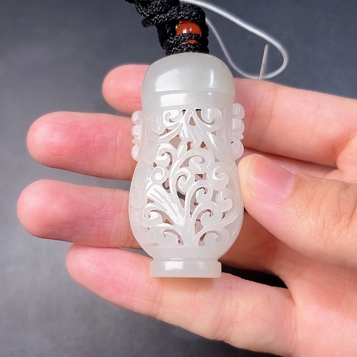 和田玉挂件未镶嵌好*师