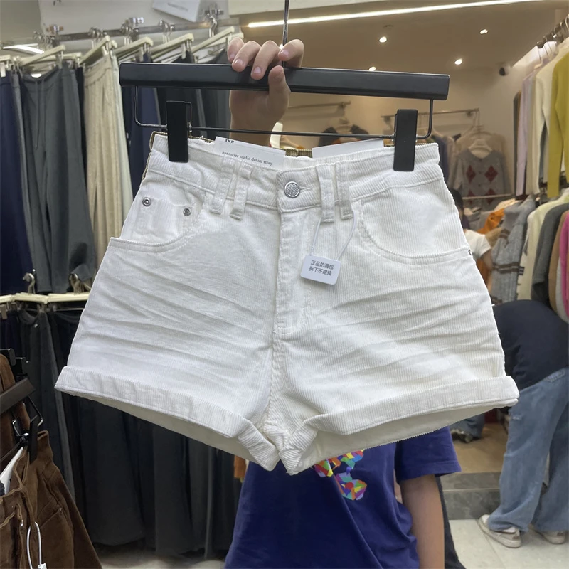 白色减龄休闲灯芯绒牛仔短裤女2025年秋季新款个性百搭显瘦A字裤