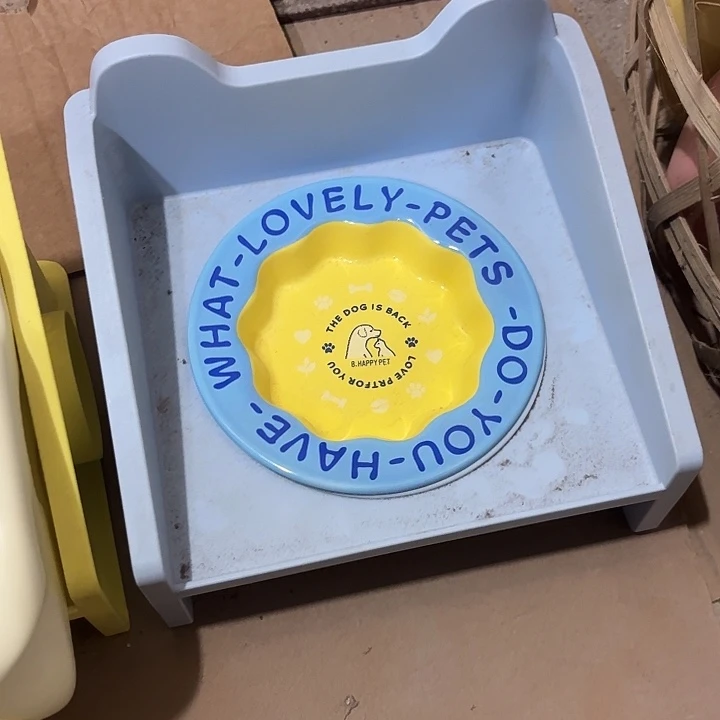 孤品蓝黄陶瓷一套碗架