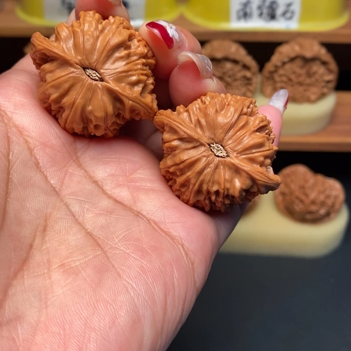 文玩核桃吊坠39全品红皮山地磨