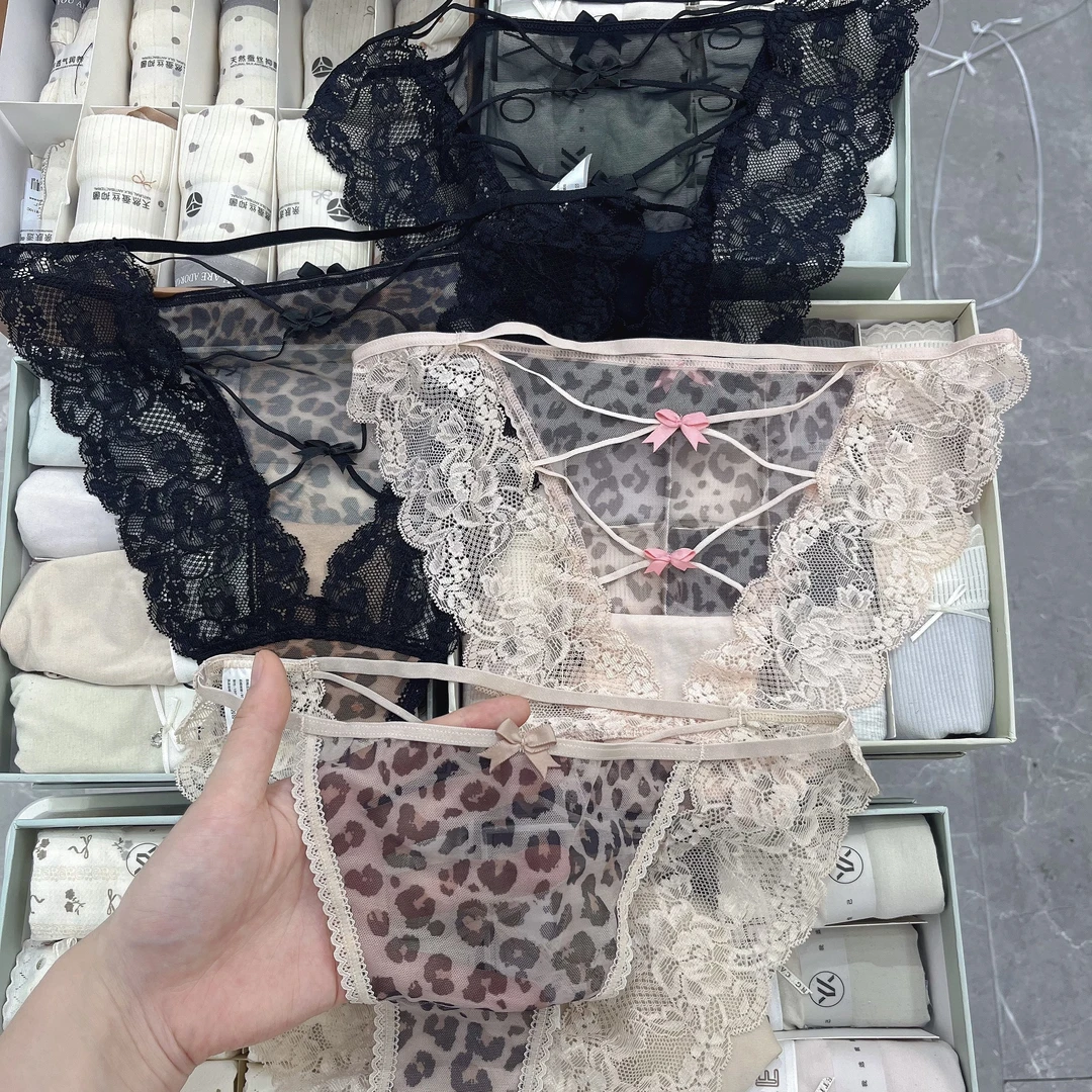 女生纯欲性感豹纹蕾丝镂空高开叉低腰三角女士内裤