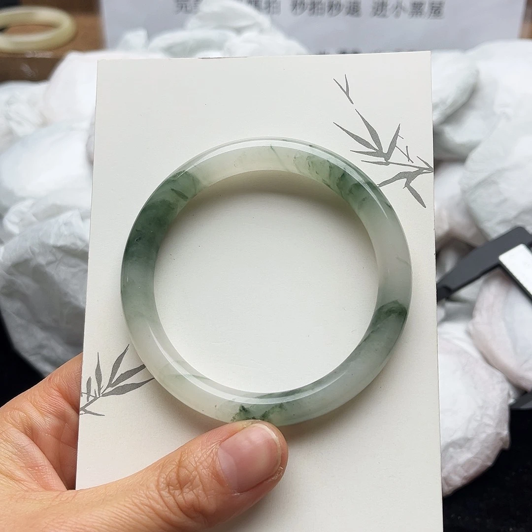 未镶嵌手镯石英质玉5