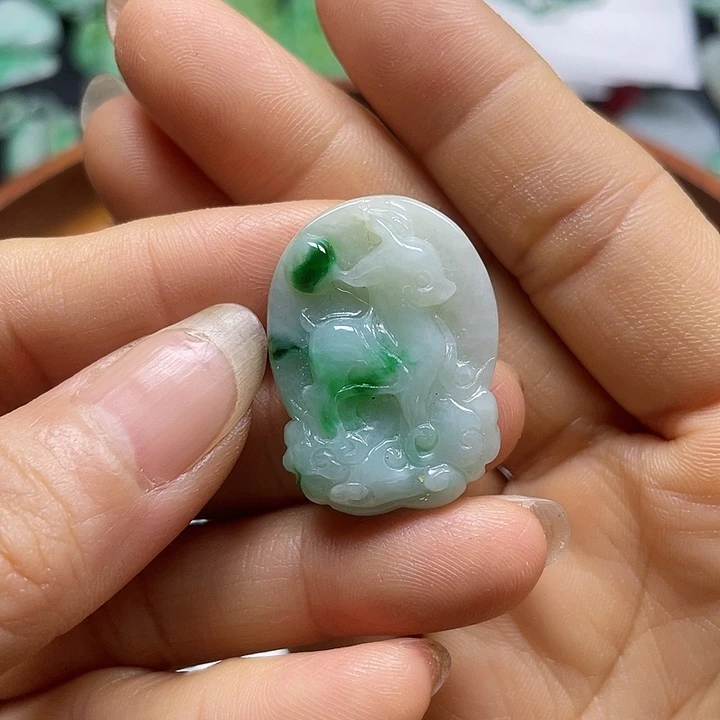 翡翠未镶嵌颈饰恋****0翡翠吊坠