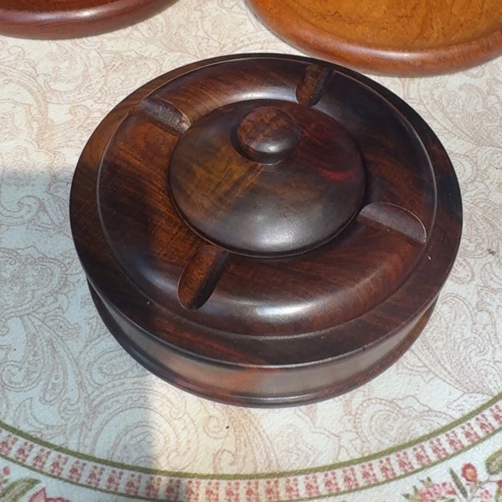 交趾黄檀（大红酸枝）酸枝烟灰缸12公分