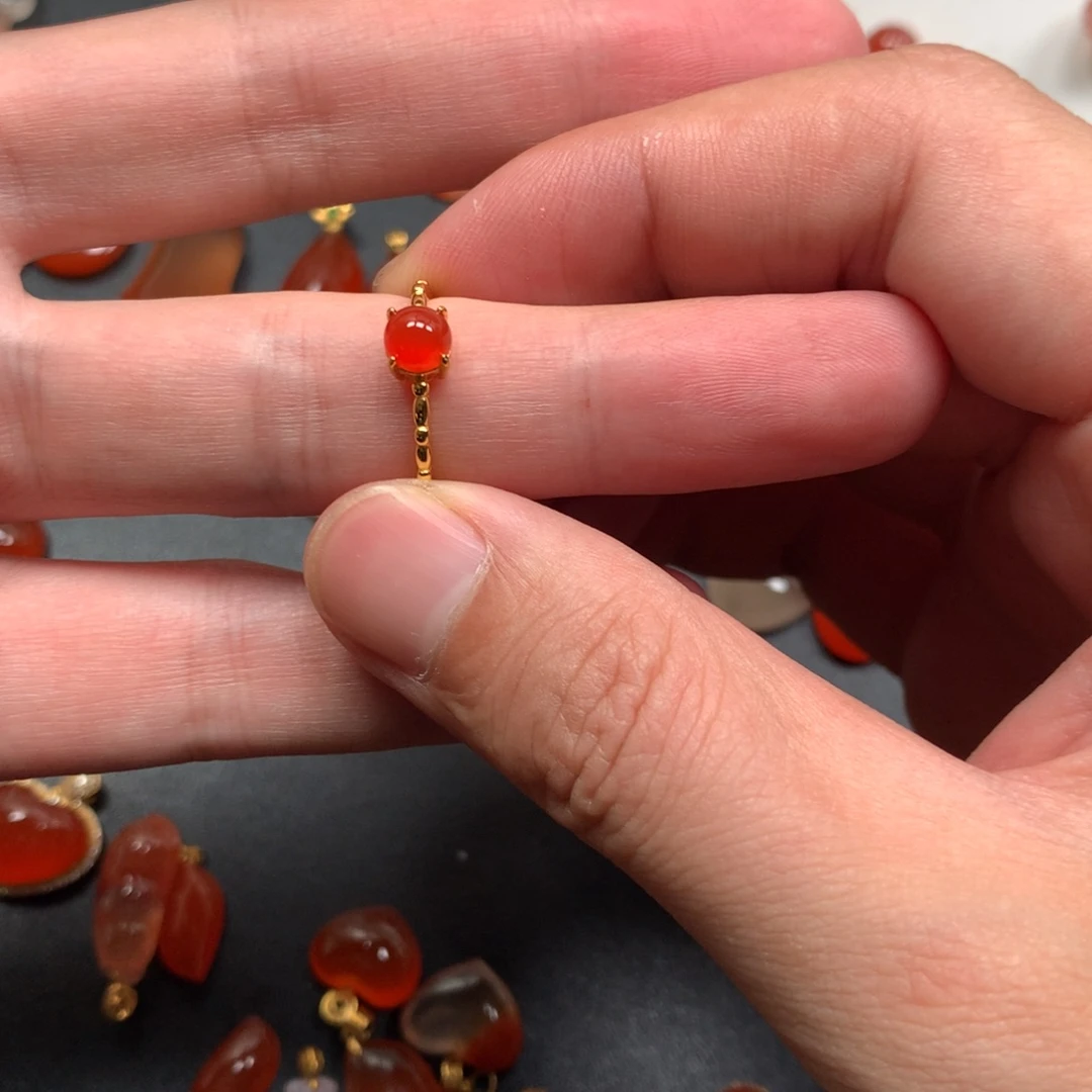 南红玛瑙未镶嵌颈饰