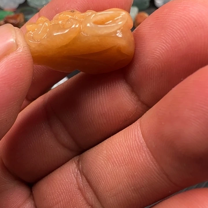 祥***定制翡翠未镶嵌翡翠