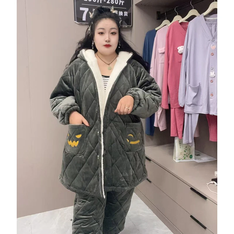 冬季大码加厚保暖绒睡衣女士连帽长袖家居服胖mm卡通印花加绒套装