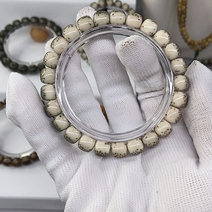 星月菩提手串?****?9绿背河豚23