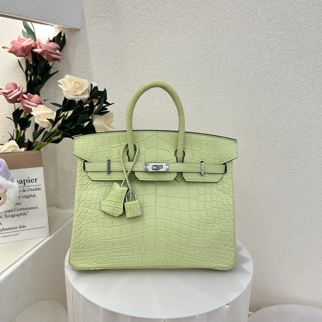 未使用 Hermes/爱马仕 birkin25  嫩芽绿雾面鳄  U刻 T52hr