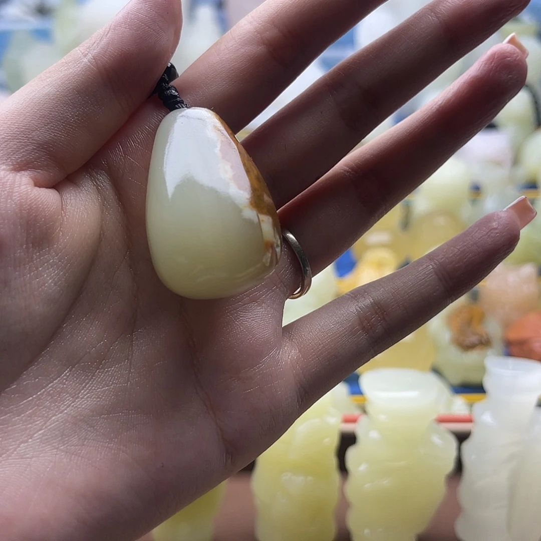瓶***子新疆昆仑山脉山料
