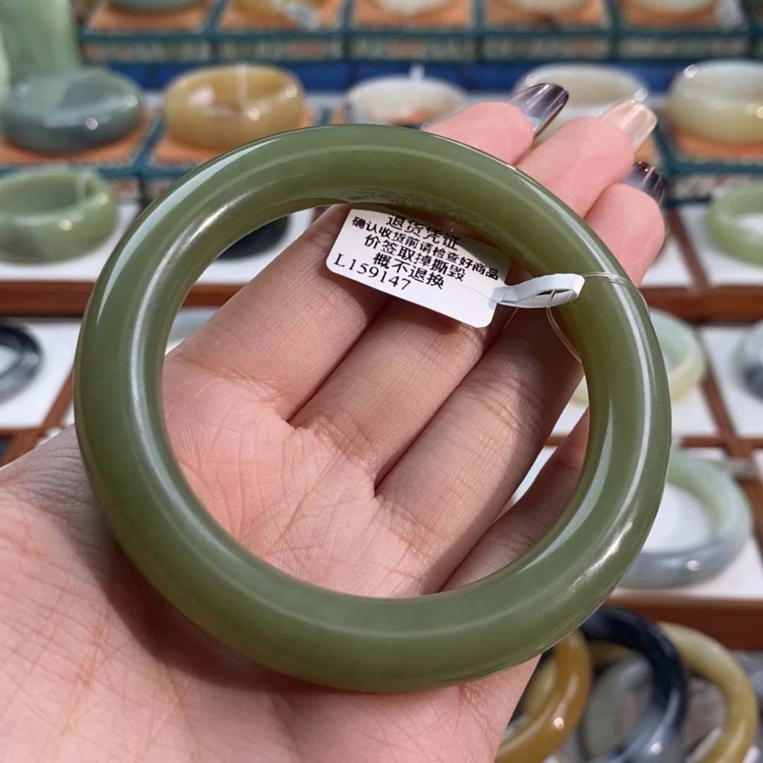 和田玉未镶嵌手镯若羌黄口牛油果绿圆条58/59