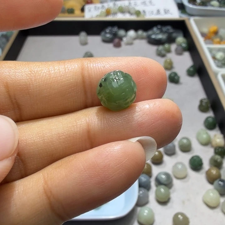 未镶嵌和田玉珠宝半成品