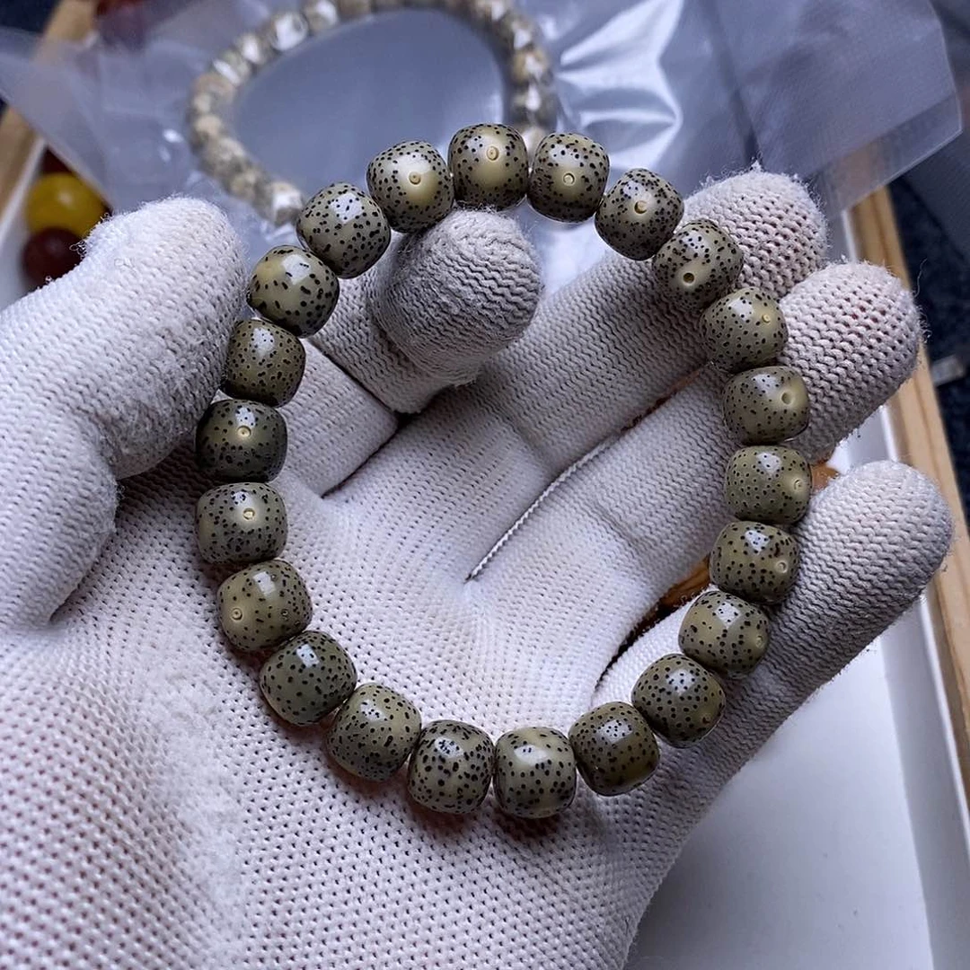 星月菩提吊坠【****?小绿