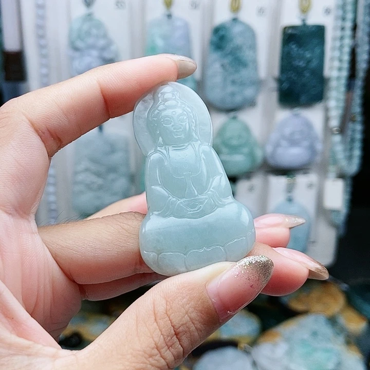 翡翠未镶嵌颈饰董*生翡翠
