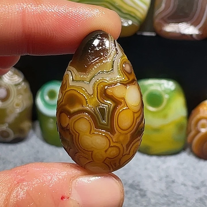 玛瑙/玉髓未镶嵌珠宝奇石