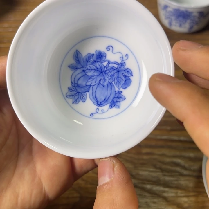 景德镇陶瓷青花主人杯