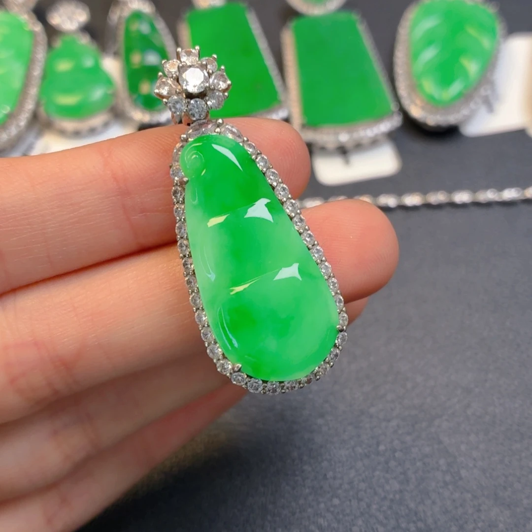 翡翠银S925镶嵌颈饰