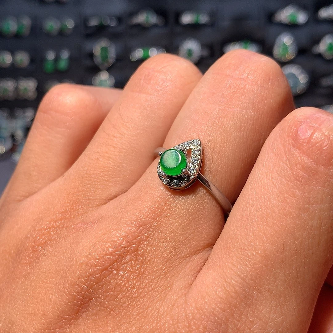 翡翠未镶嵌戒指戒指