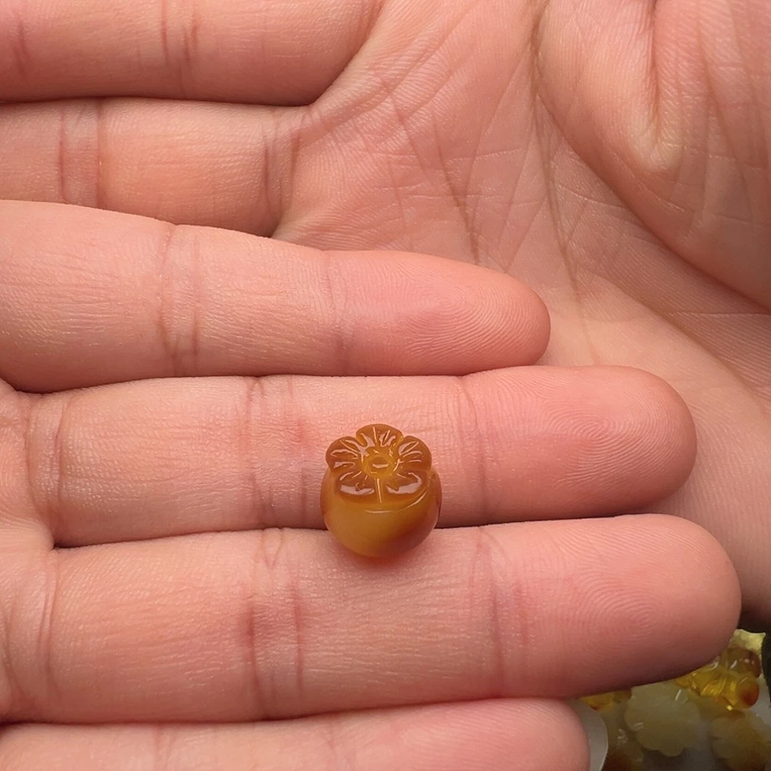 蜜蜡未镶嵌颈饰柿柿如意提溜吊坠