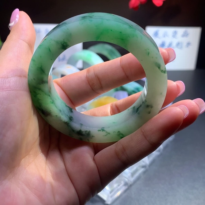 未镶嵌天然翡翠手镯正圈定制翡翠天然翡翠手镯