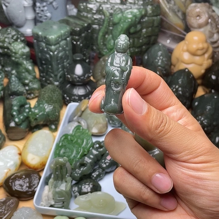 和田玉未镶嵌挂件