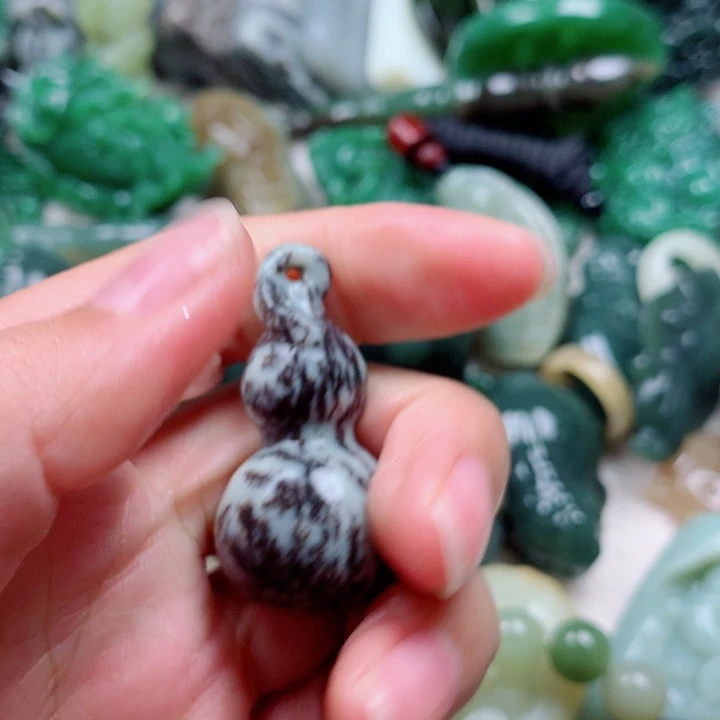 ****¹颈饰未镶嵌和田玉